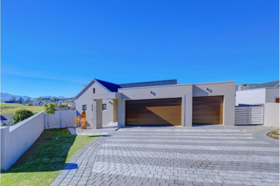 To Let 3 Bedroom Property for Rent in Kingswood Golf Estate Western Cape